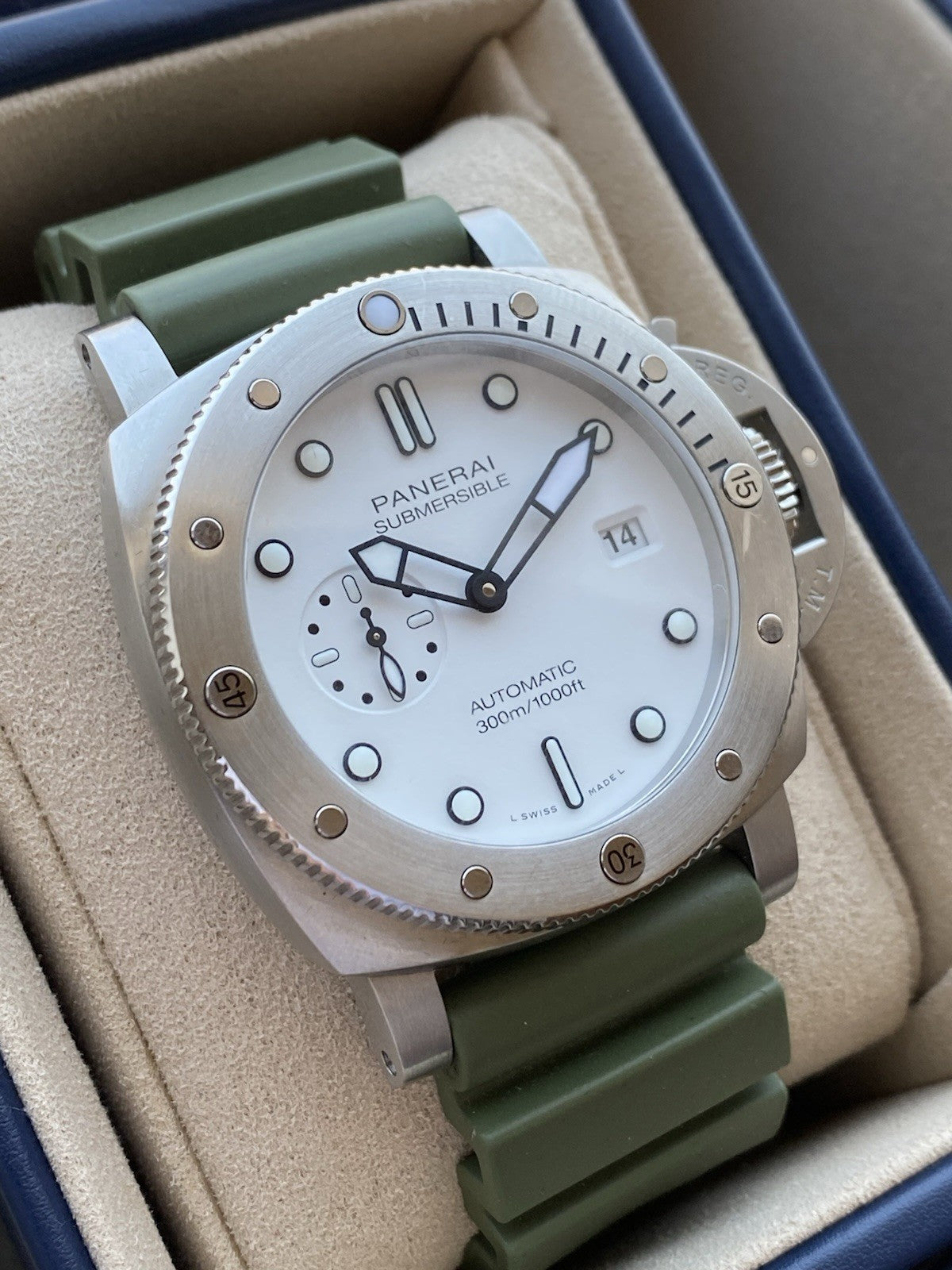 Panerai Submersible PAM01226 - Full Set 2023