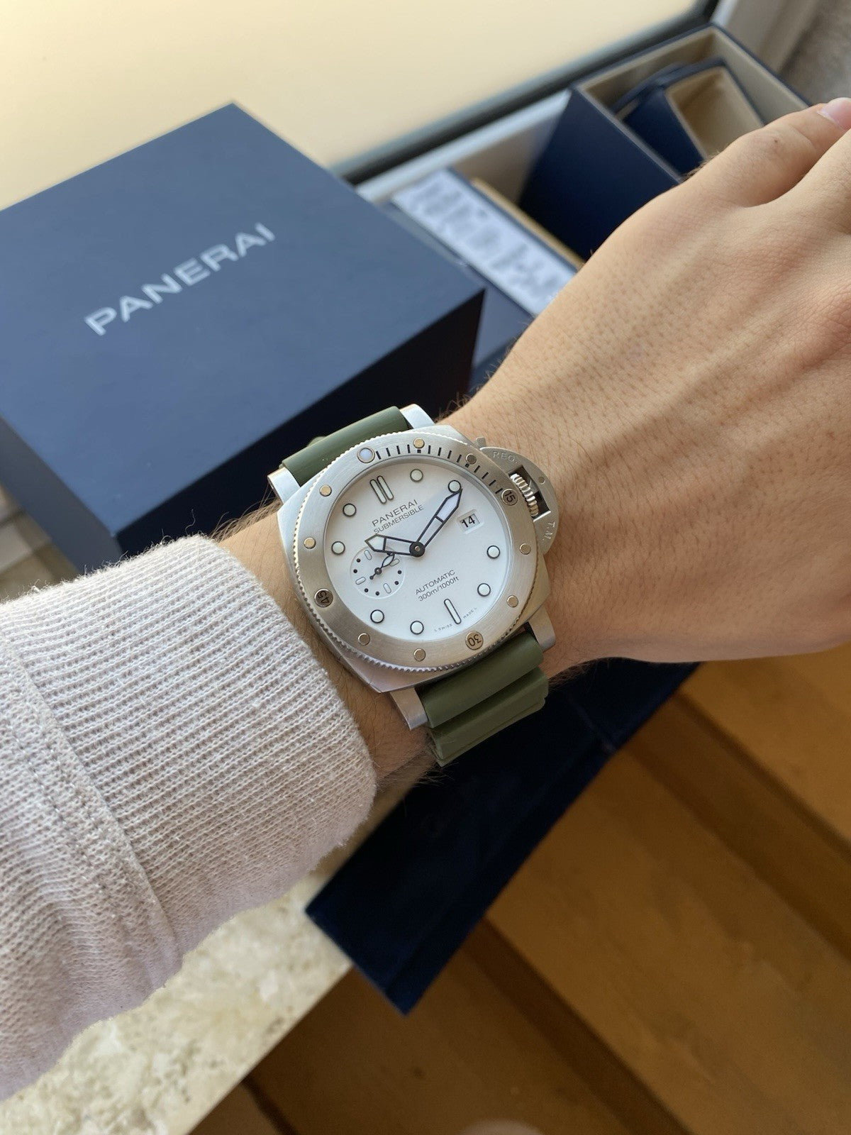 Panerai Submersible PAM01226 - Full Set 2023