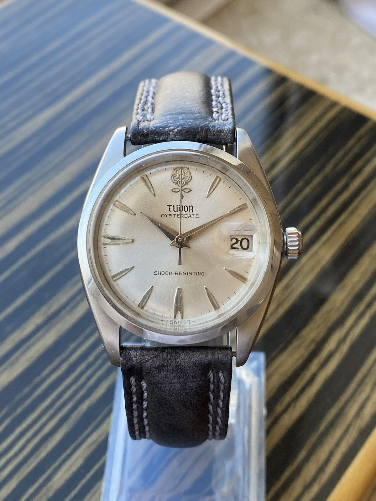 Vintage Tudor Big Rose Oysterdate Shock-Resisting