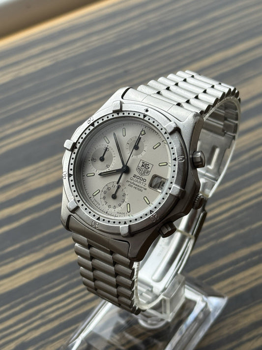 TAG Heuer 2000 Professional Chronograph – Swiss vintage Diver Watch