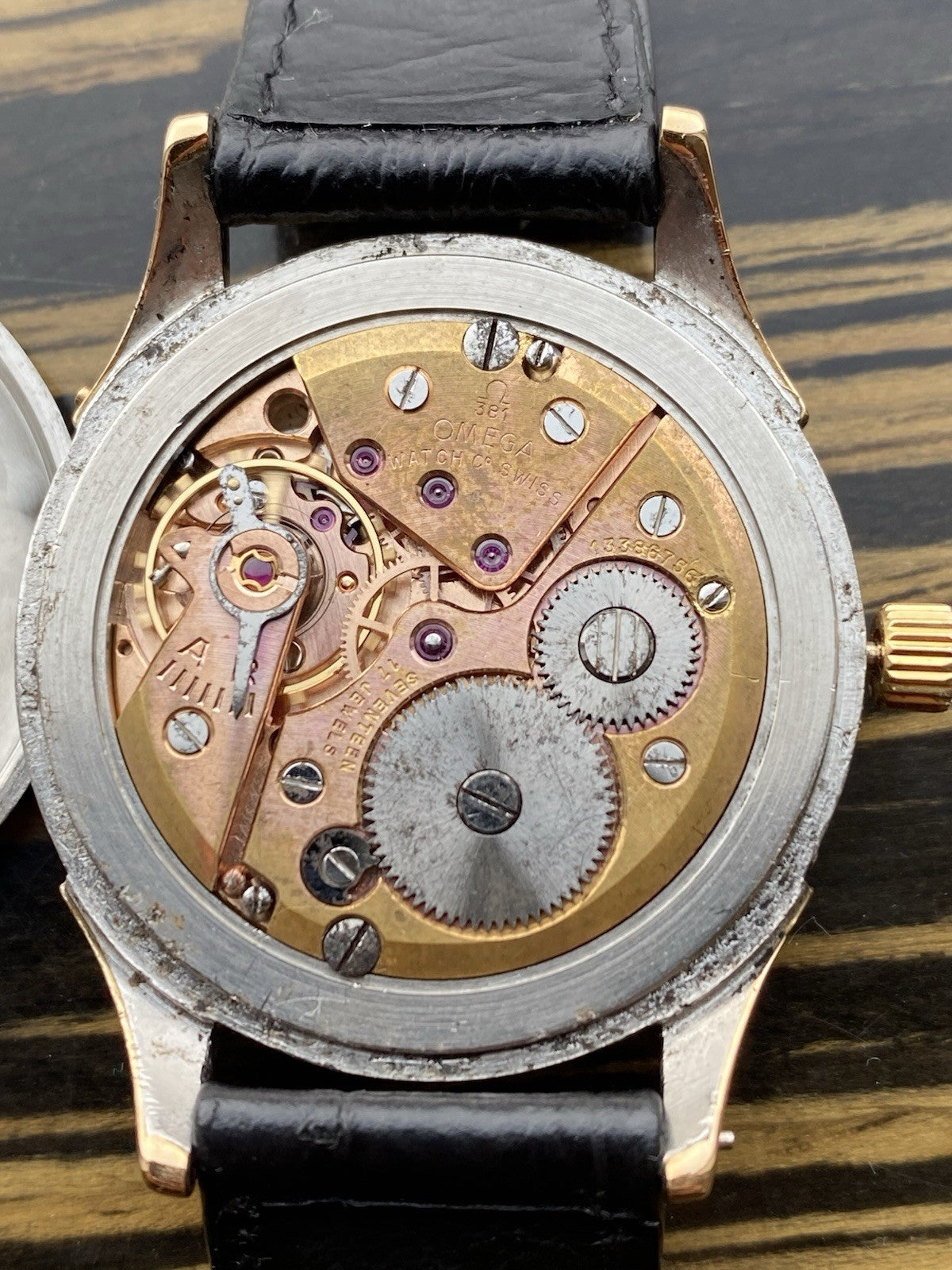 Vintage OMEGA Triple Calendar Moon Phase Cal. 381