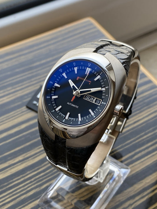 New old stock Pirelli PZero Automatic Day-Date