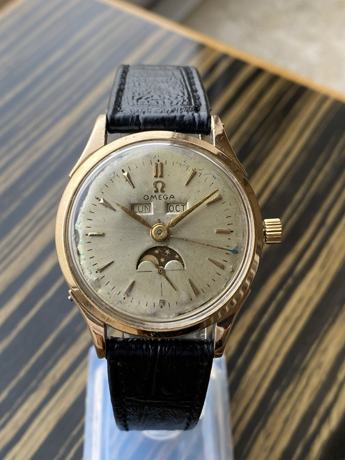 Vintage OMEGA Triple Calendar Moon Phase Cal. 381