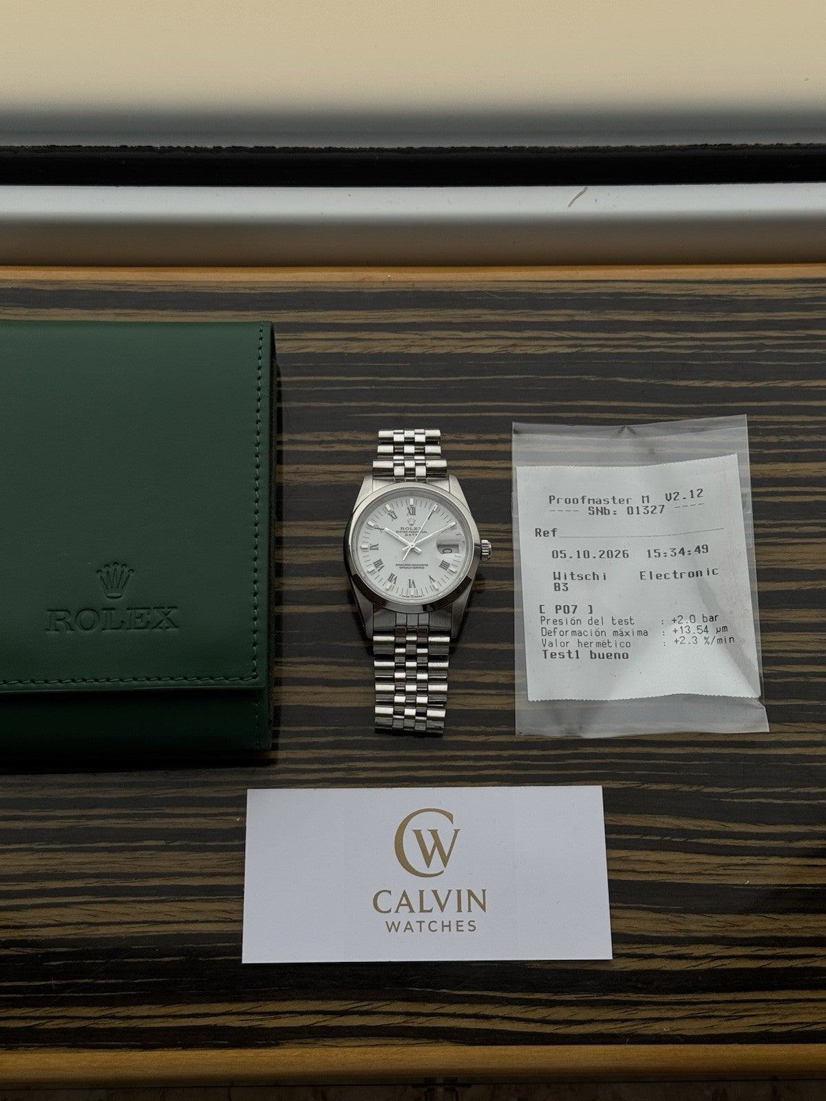 Rolex Oyster Perpetual Date 34mm Automatic  Watch Ref 15200