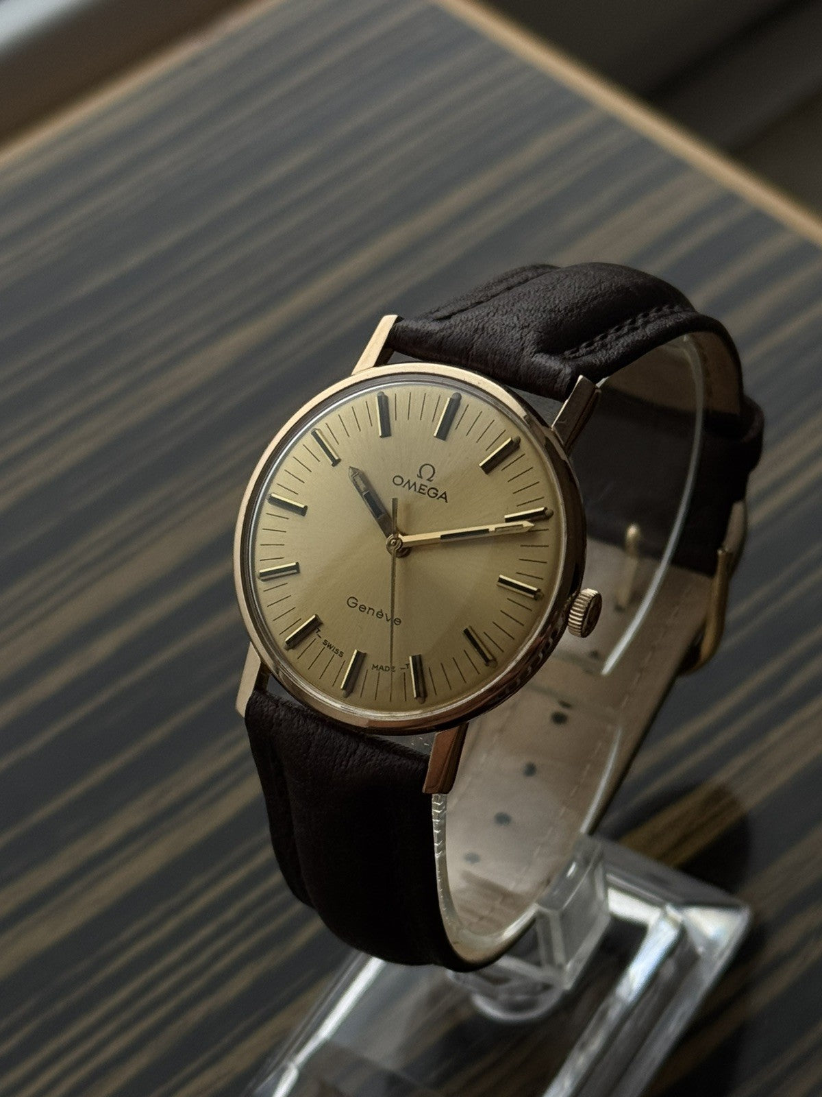Omega Genève 18K Gold vintage manual wind watch