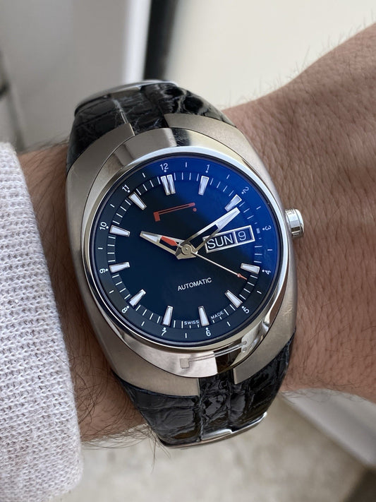 New old stock Pirelli PZero Automatic Day-Date