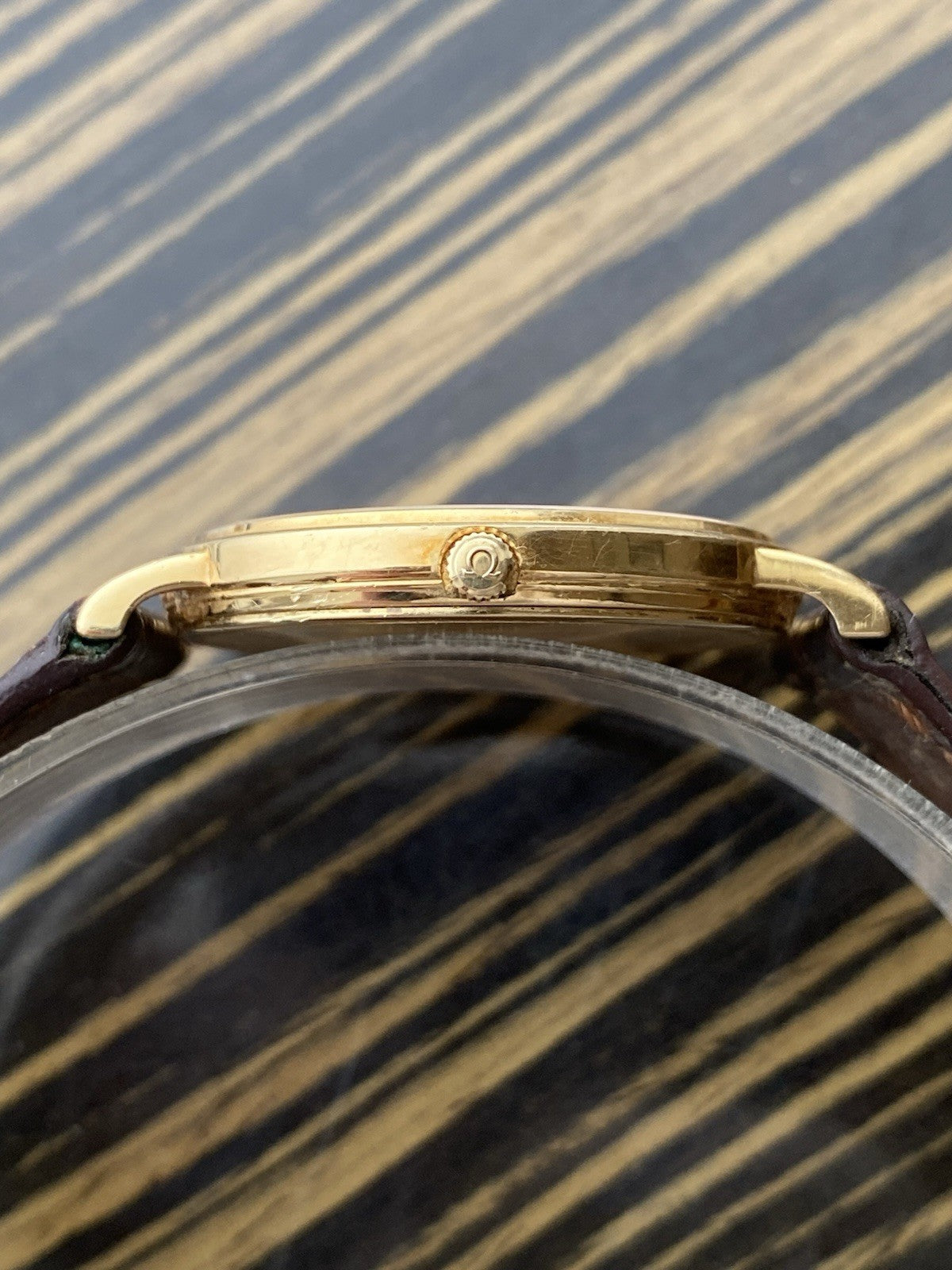18kt Gold Omega De Ville Quartz Watch