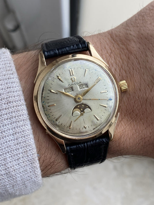 Vintage OMEGA Triple Calendar Moon Phase Cal. 381