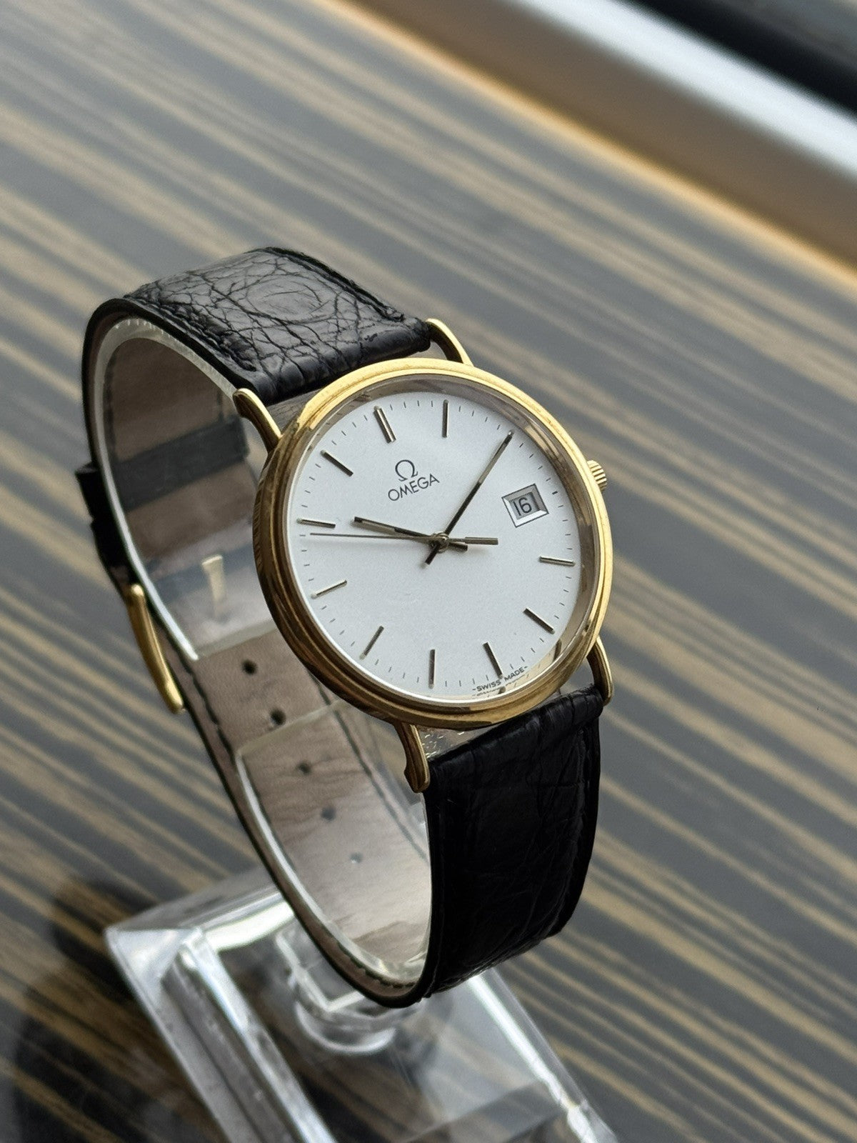 18kt Gold Omega De Ville Quartz Vintage Watch 