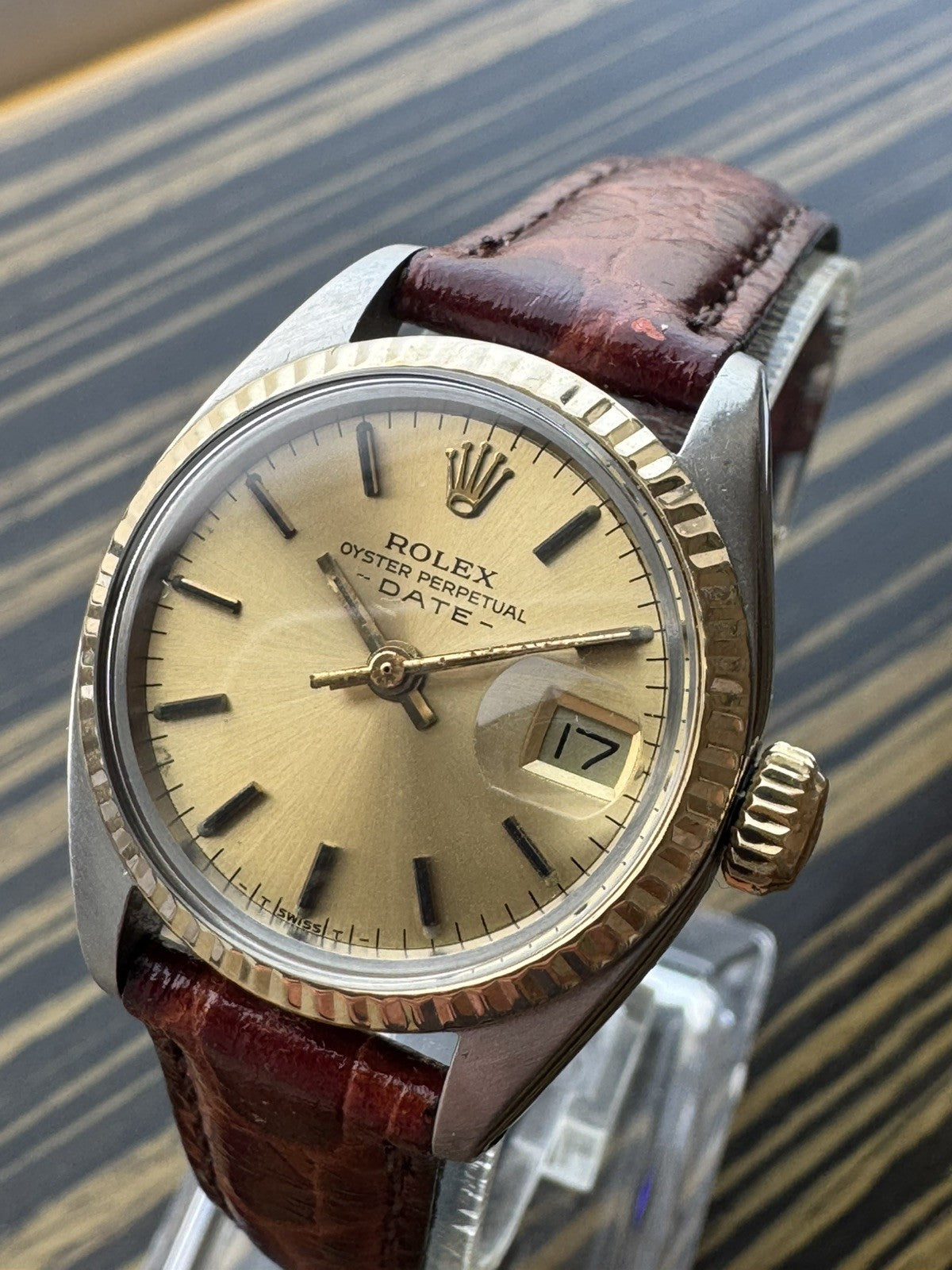Rolex Oyster Perpetual Date Lady 26 mm – 18k Gold 26mm ref 6917