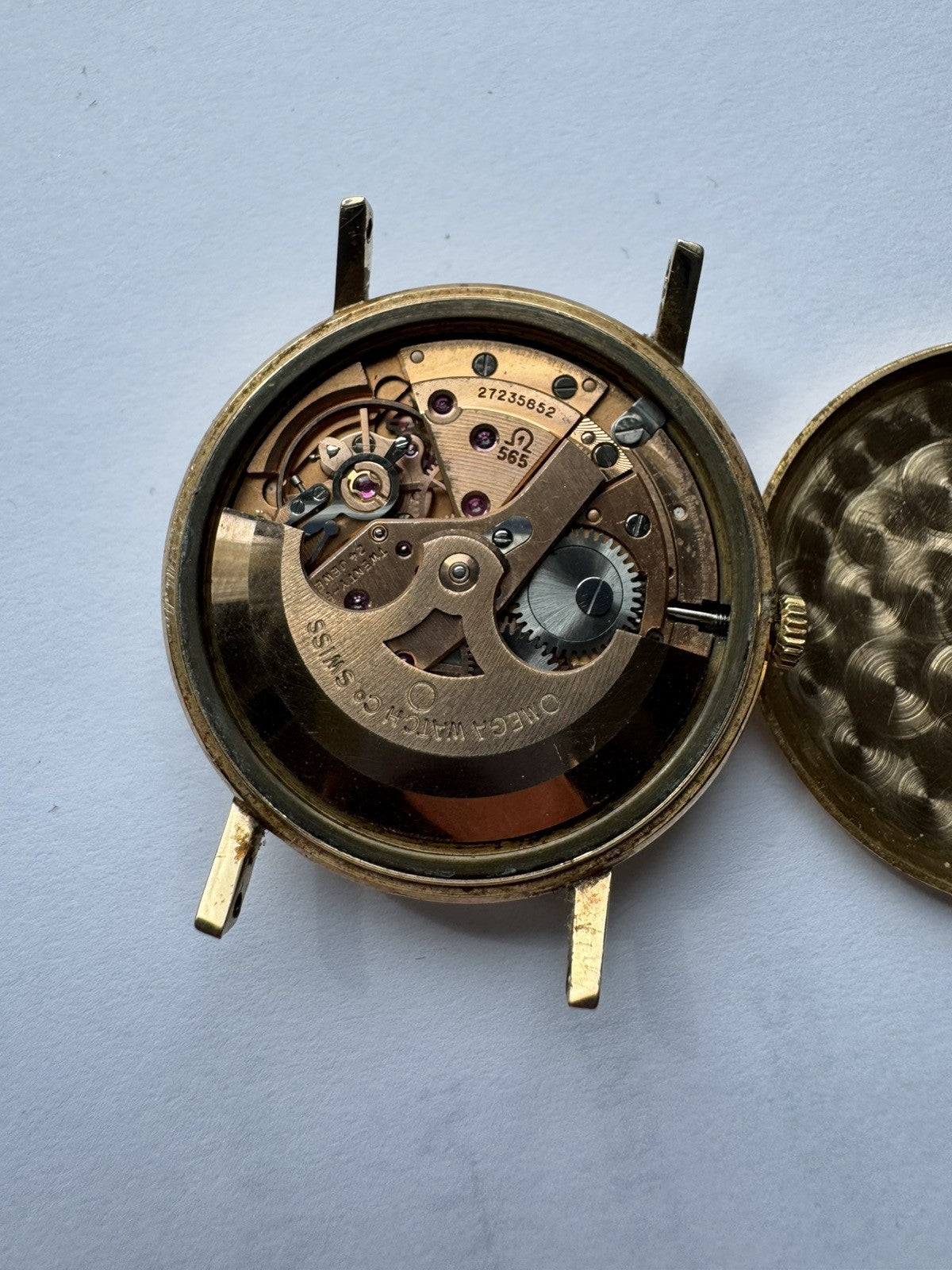 Omega Genève Automatic Date – 18K Gold