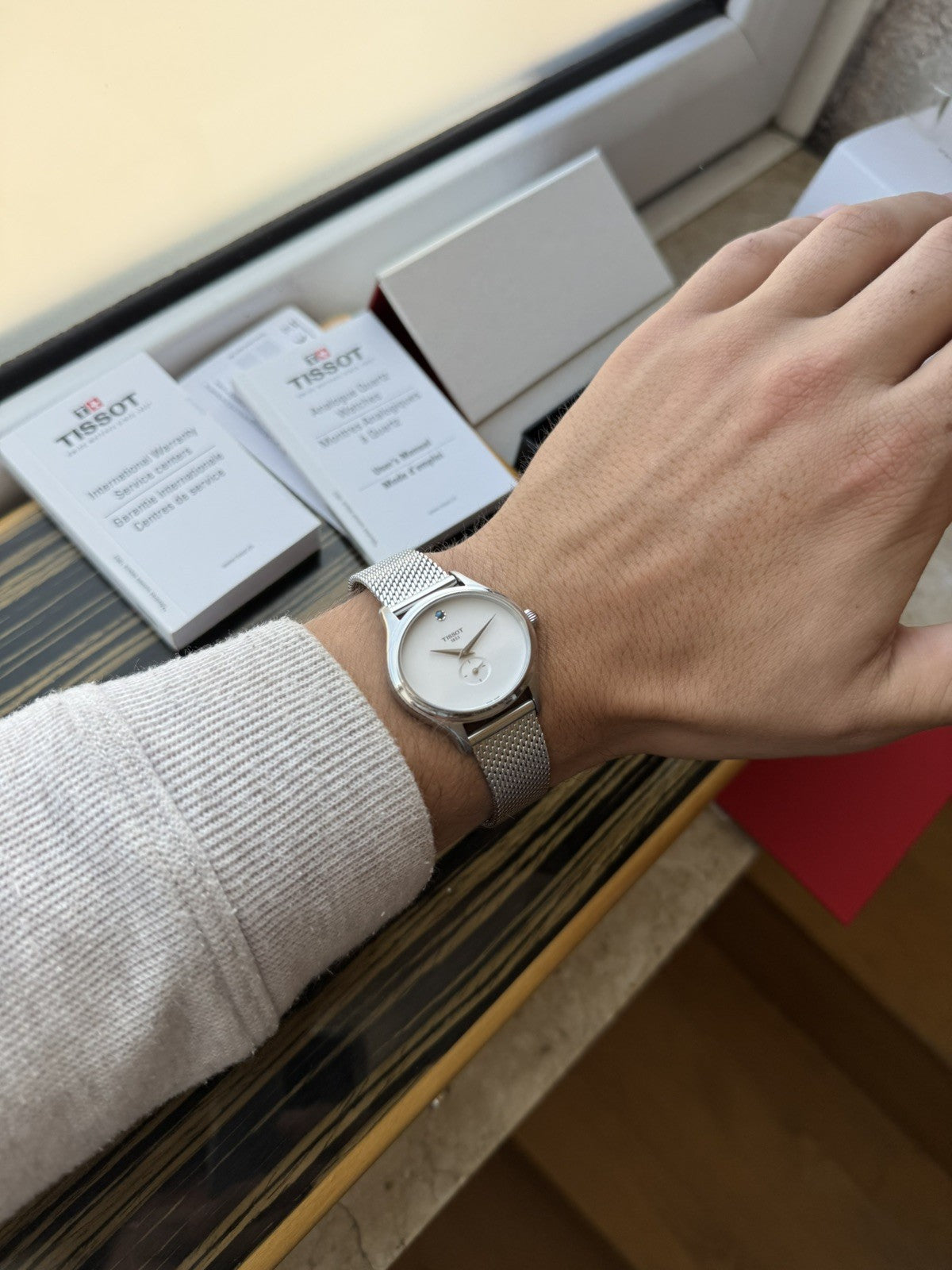 Tissot Bella Ora Small Second Lady quartz Brand New / Full Set / white