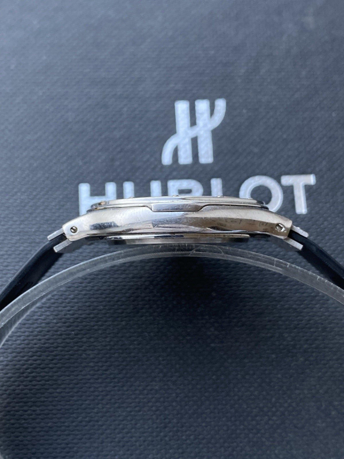 Hublot Classic MDM 32mm Quartz Watch Unisex