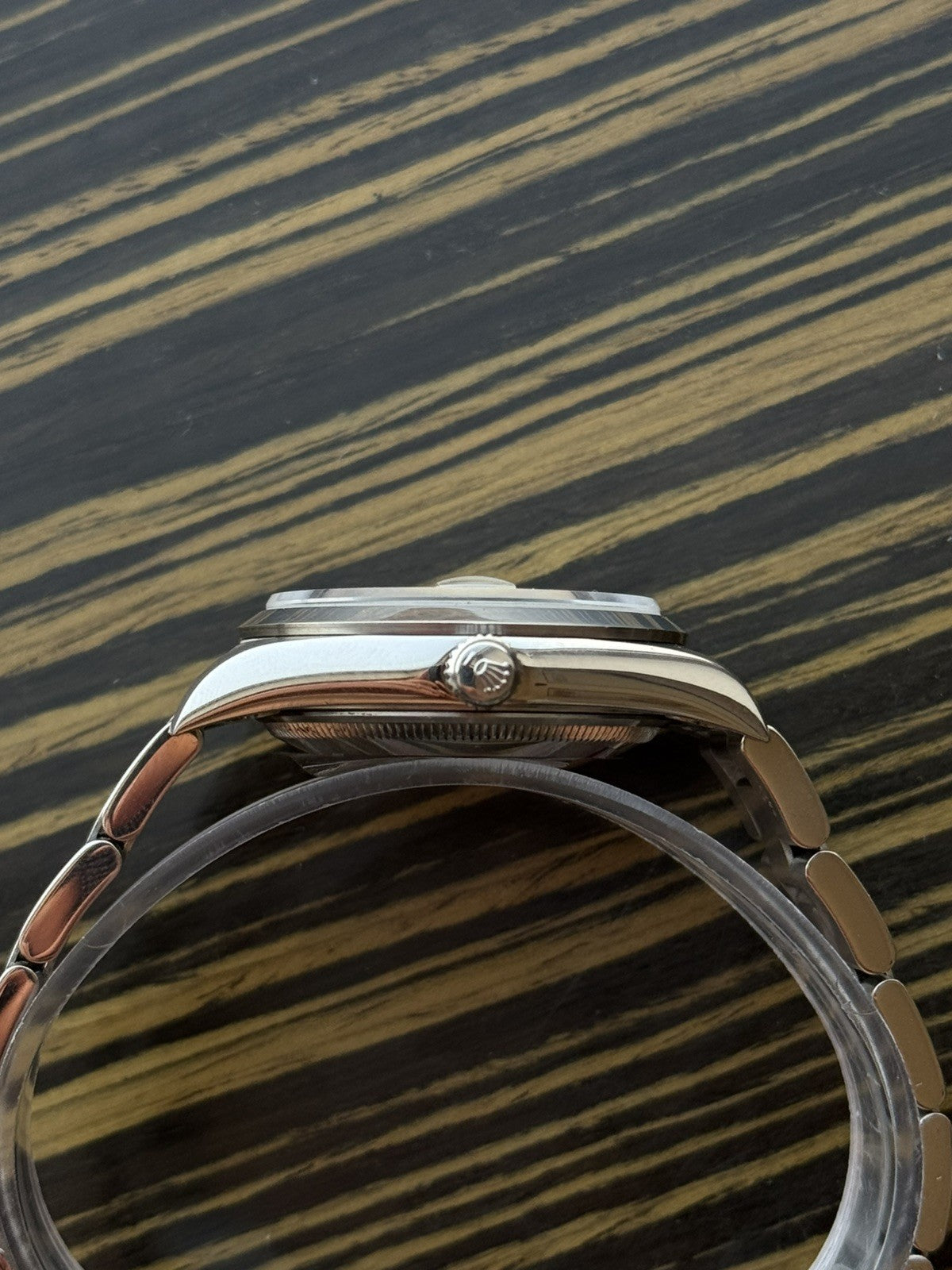 Rolex Oyster Perpetual Date 34mm Automatic  Watch Ref 15200