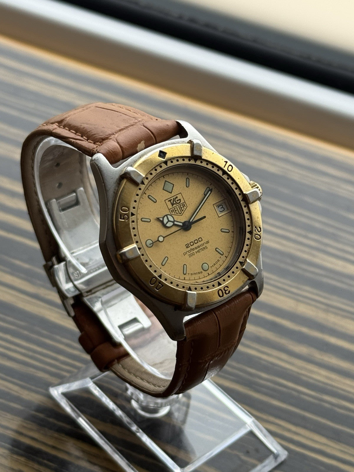 TAG Heuer 2000 Professional –  Swiss vintage Diver Watch