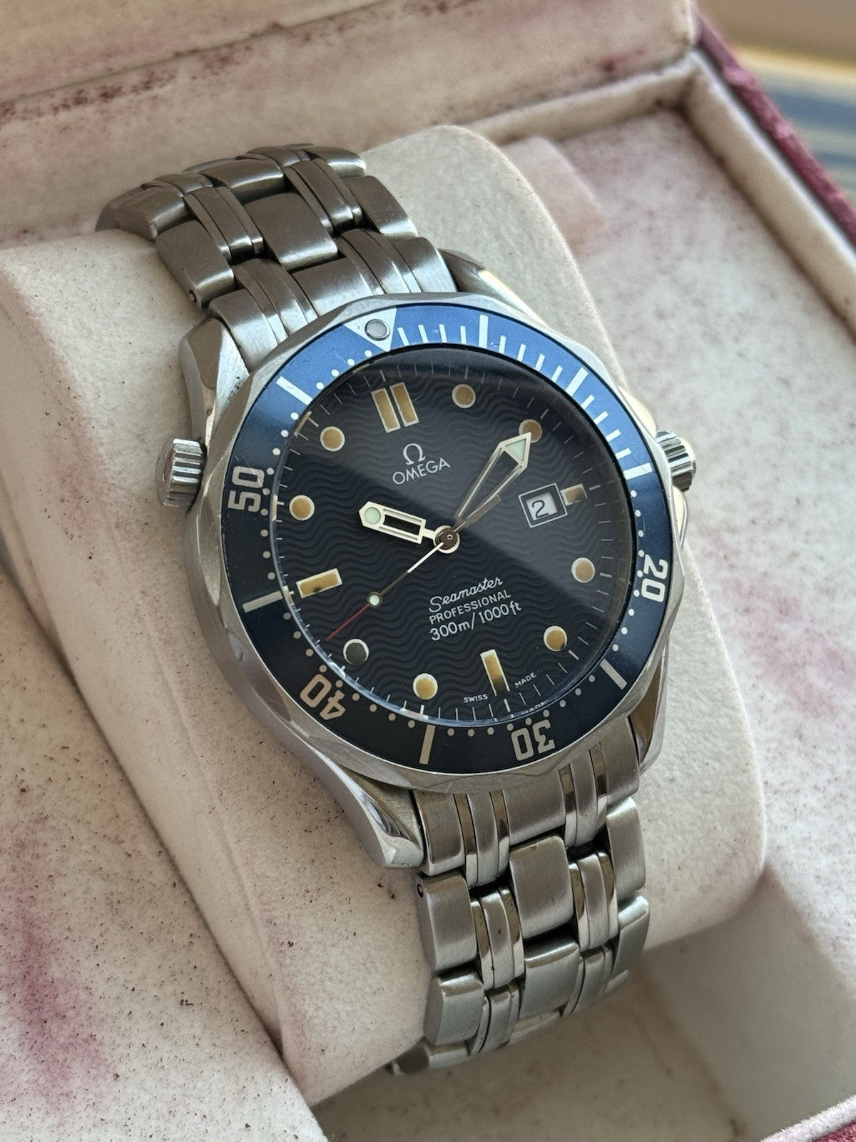 Omega Seamaster  James Bond Full Set 41mm Quartz Watch