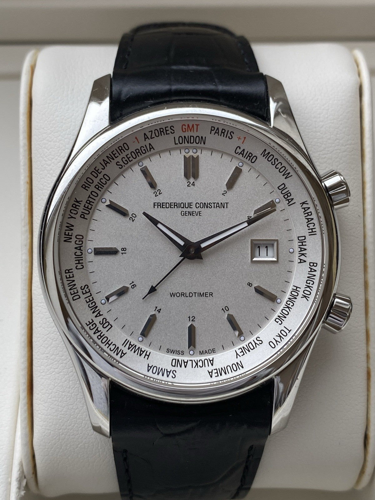 Frederique Constant Worldtimer GMT Quartz – NOS – Full Set