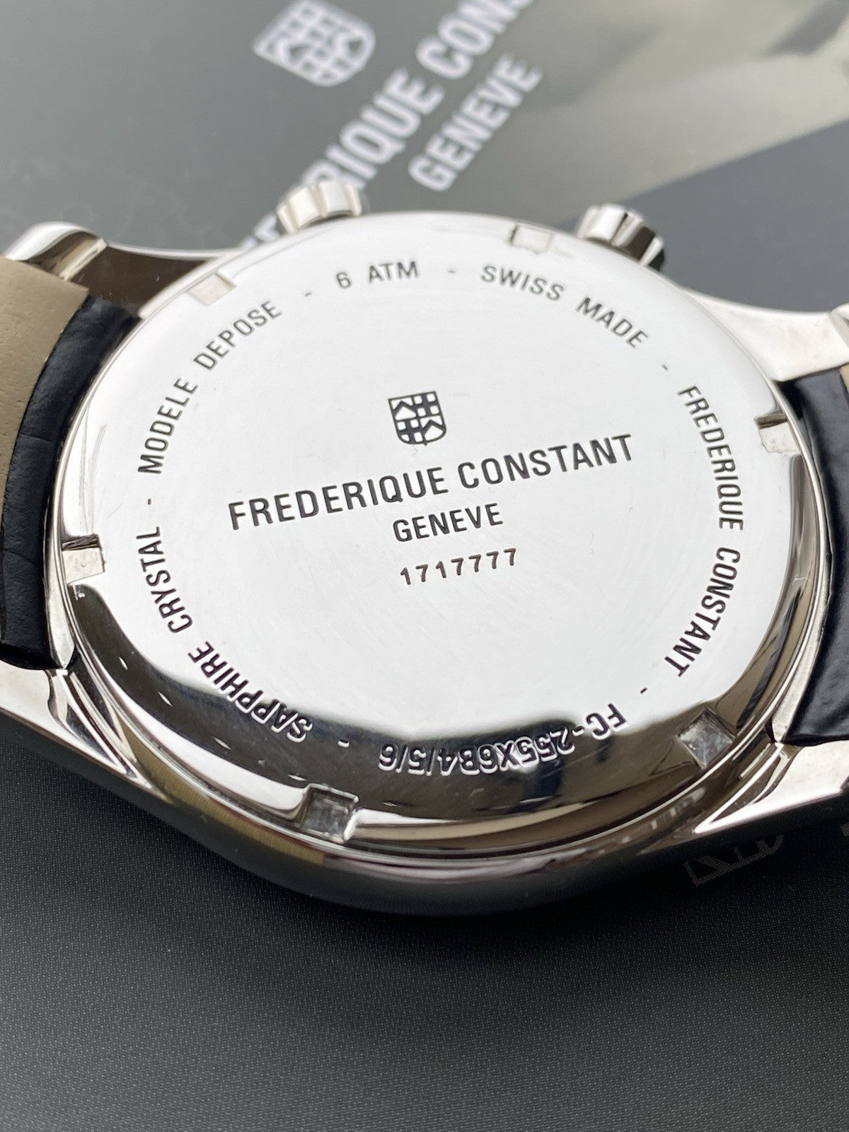 Frederique Constant Worldtimer GMT Quartz – NOS – Full Set