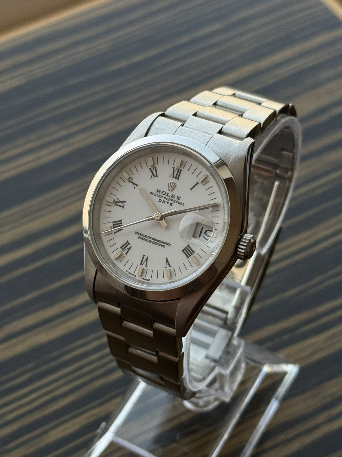 Rolex Oyster Perpetual Date 34mm Automatic  Watch Ref 15200