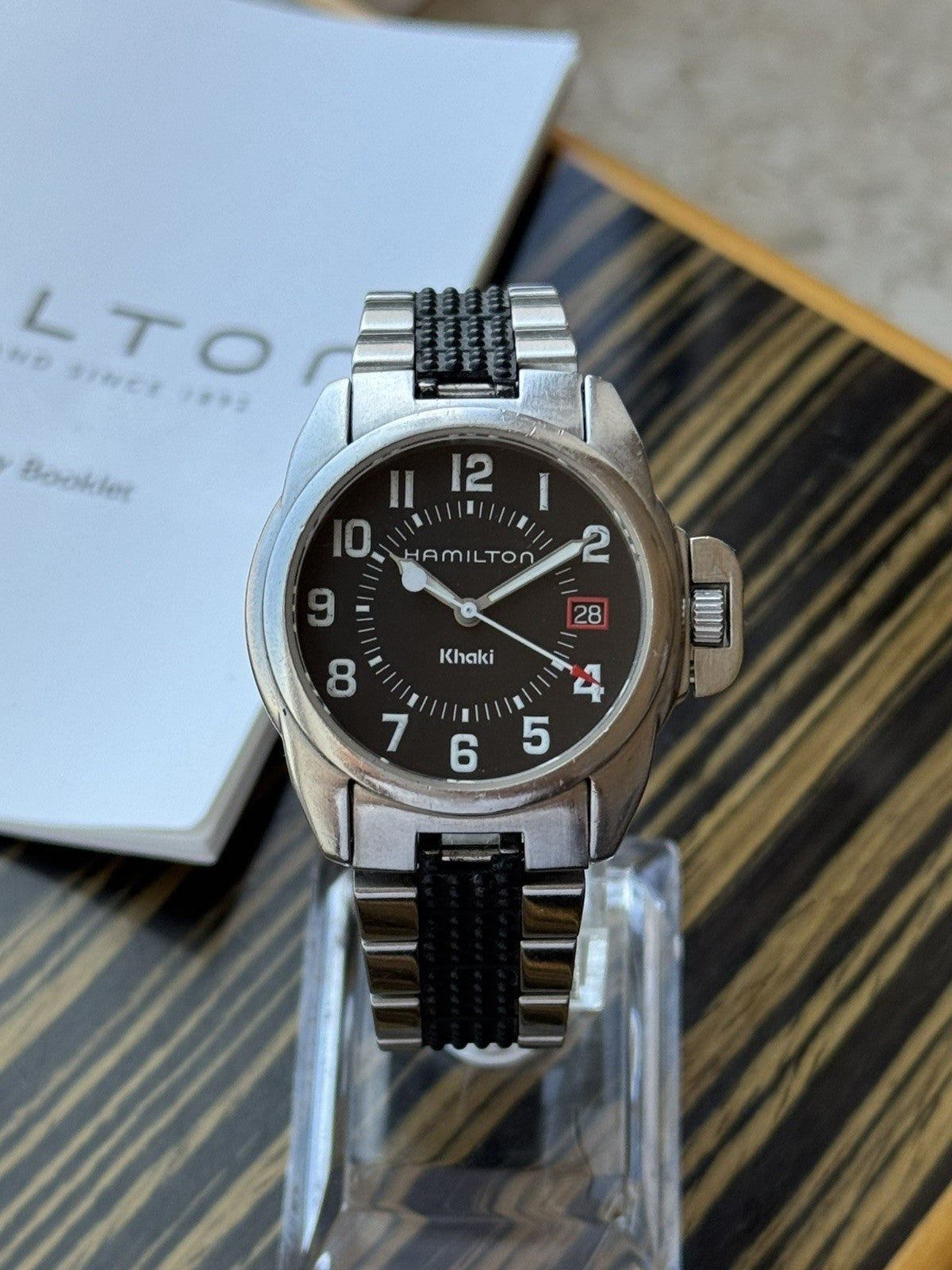 Hamilton Khaki Quartz watch for men 34mm