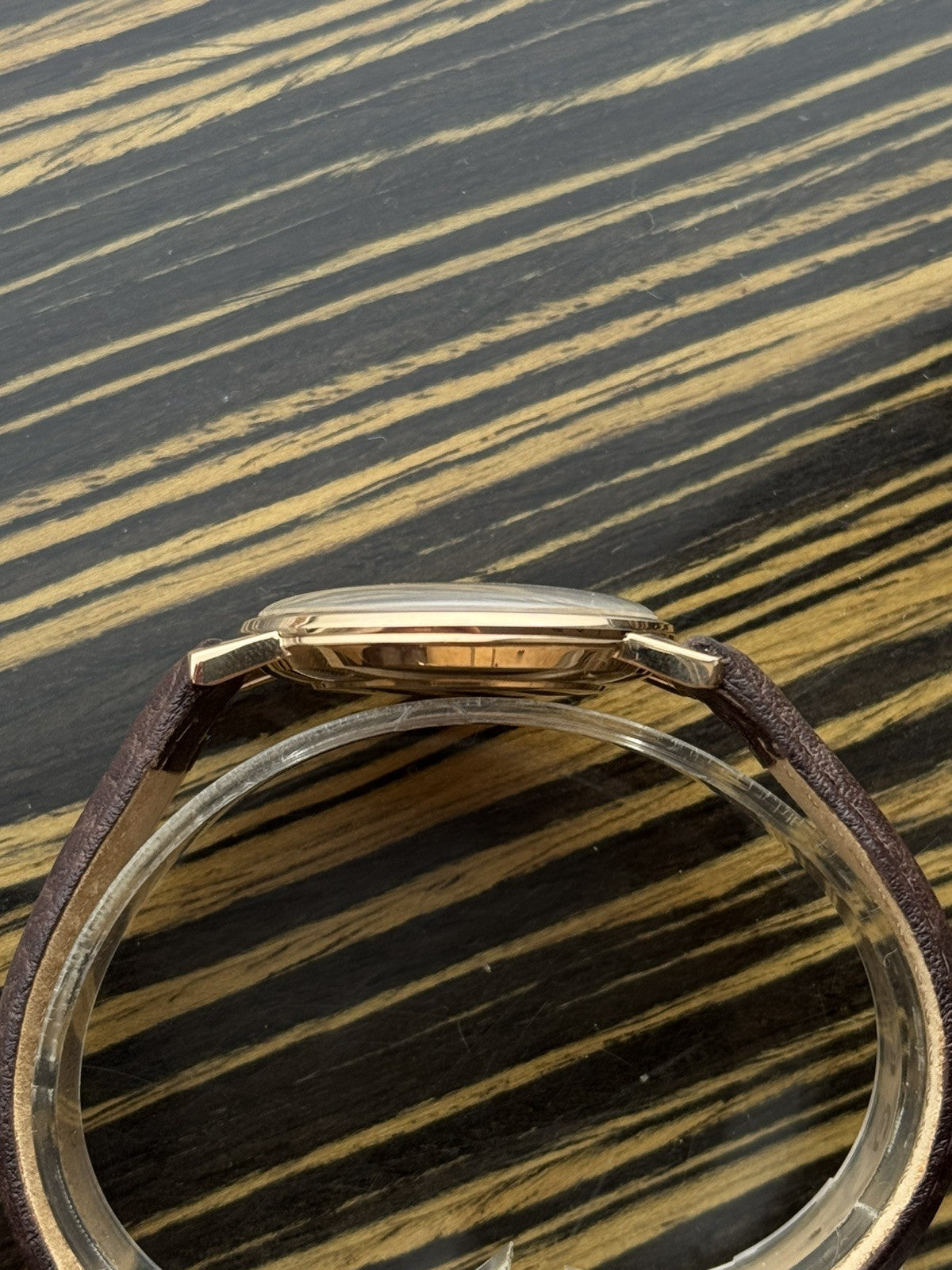 Omega Genève 18K Gold vintage manual wind watch