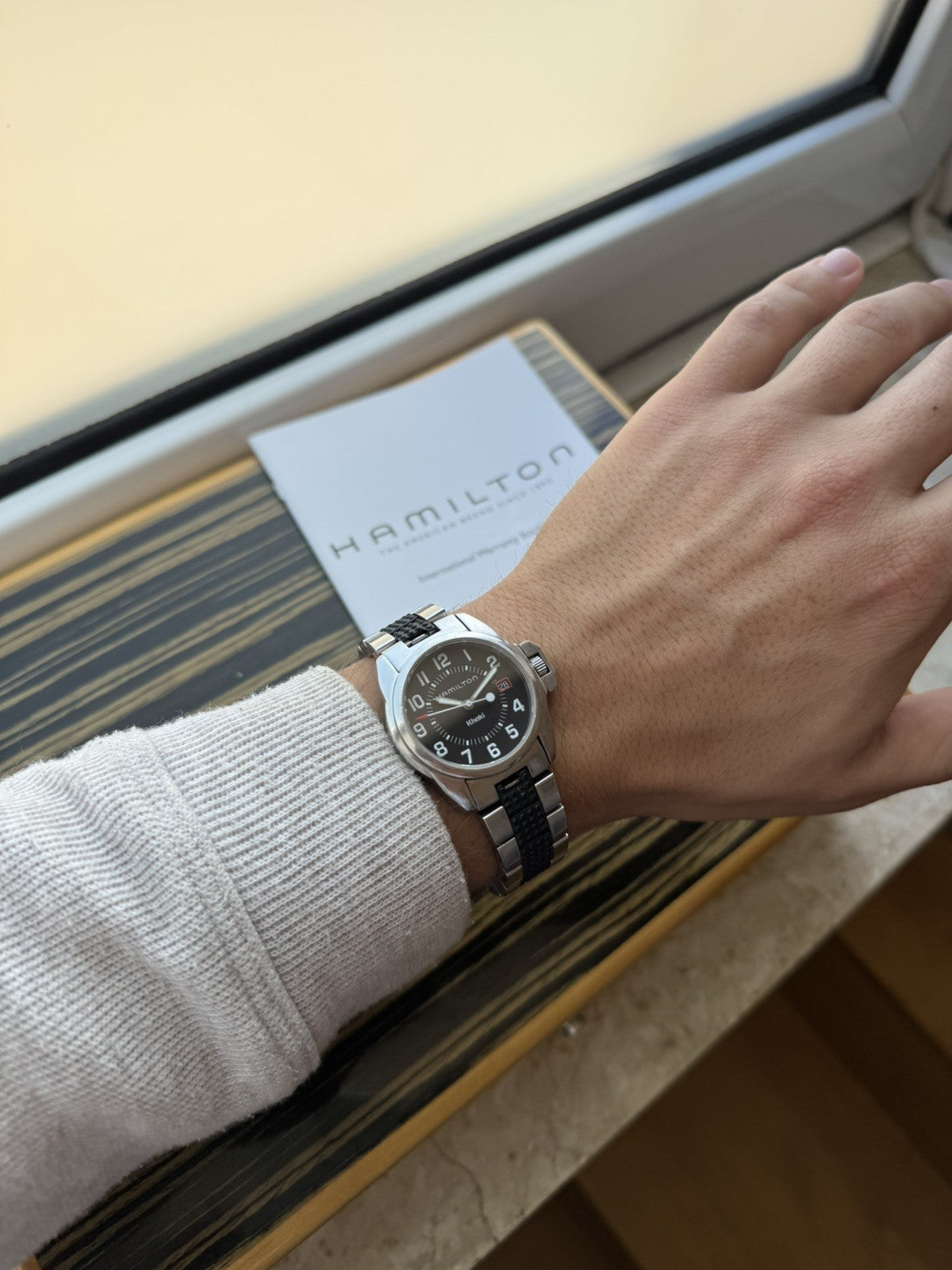 Hamilton Khaki Quartz watch for men 34mm