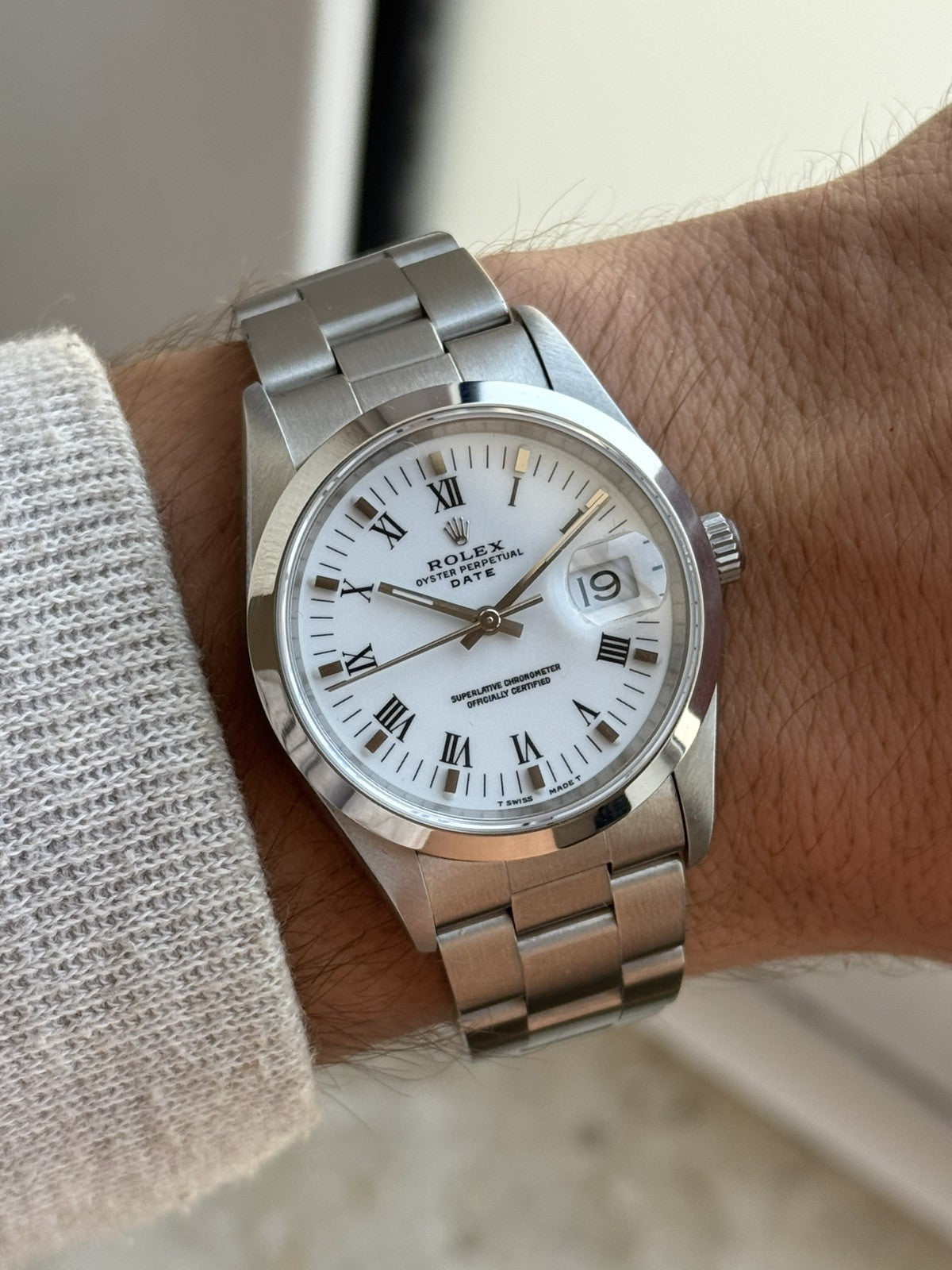 Rolex Oyster Perpetual Date 34mm Automatic  Watch Ref 15200