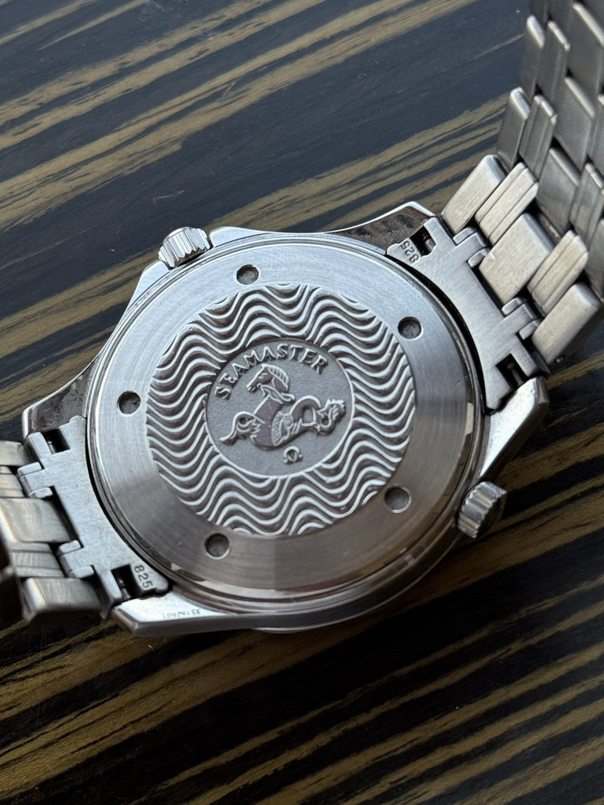 Omega Seamaster  James Bond Full Set 41mm Quartz Watch