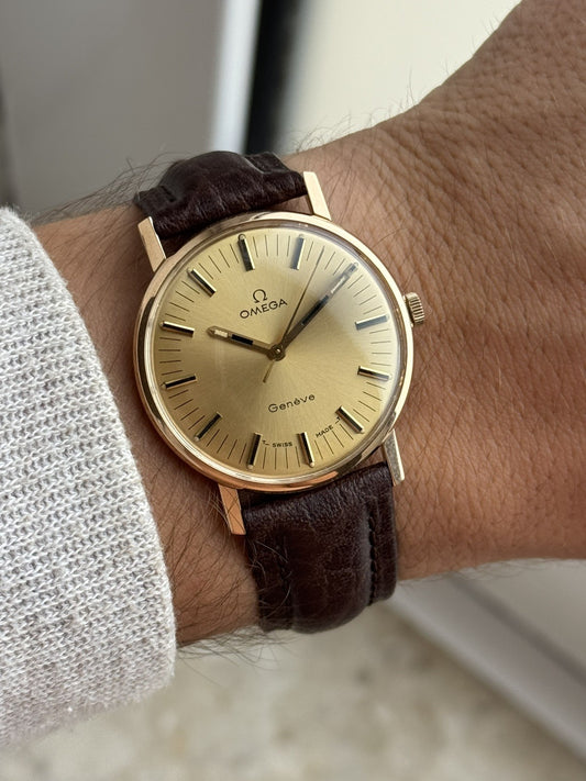 Omega Genève 18K Gold vintage manual wind watch