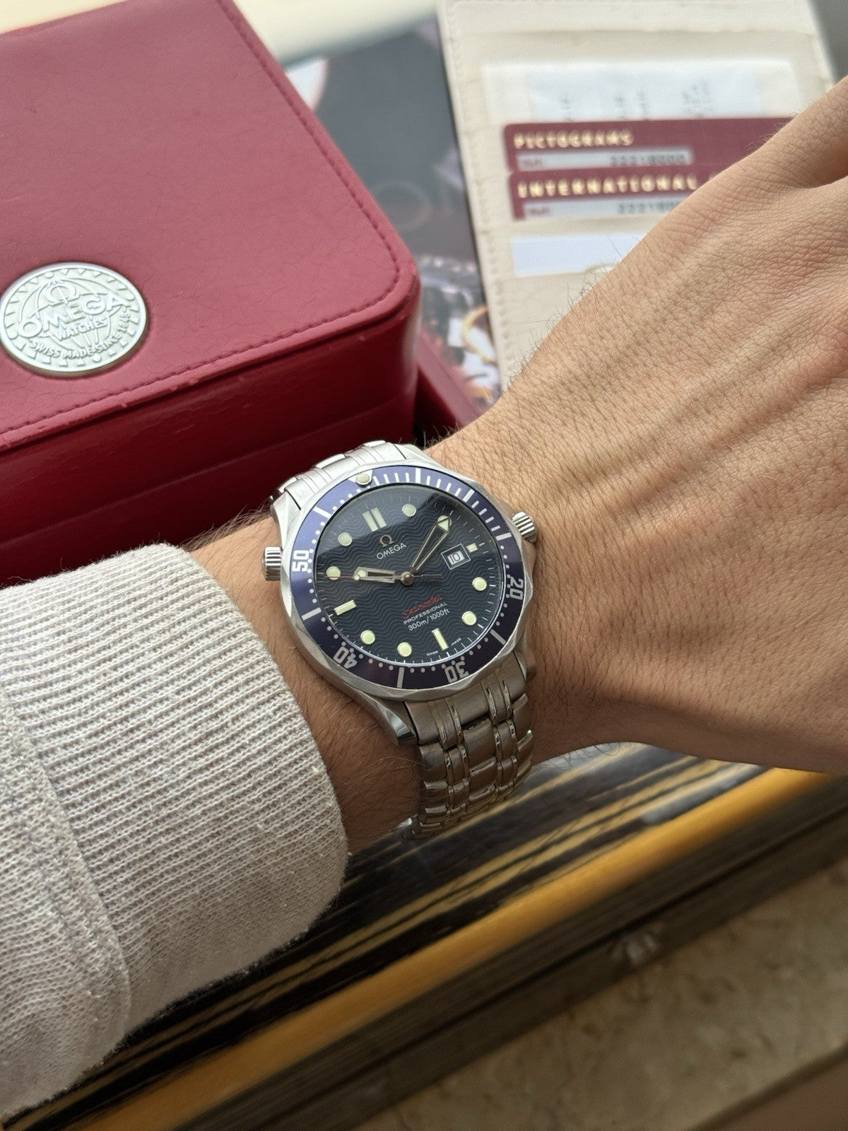 Omega Seamaster  James Bond Full Set 41mm Quartz Watch