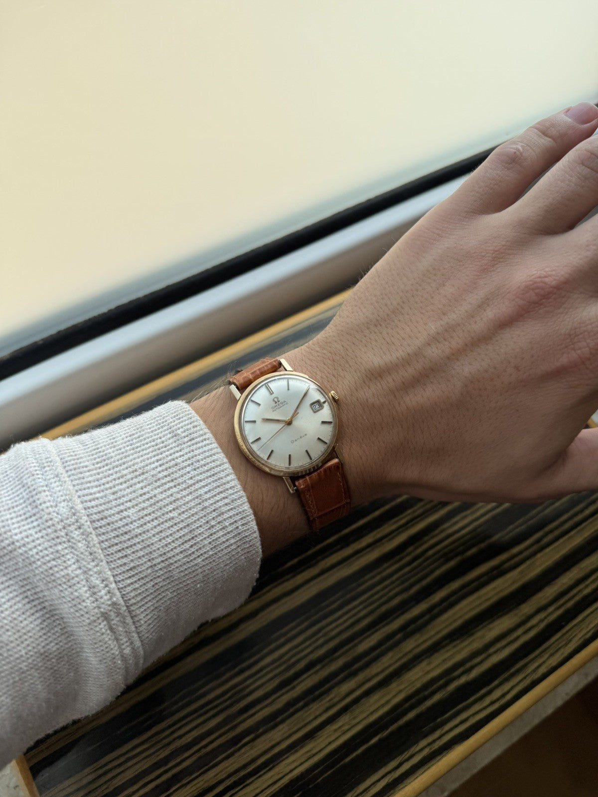 Omega Genève Automatic Date – 18K Gold