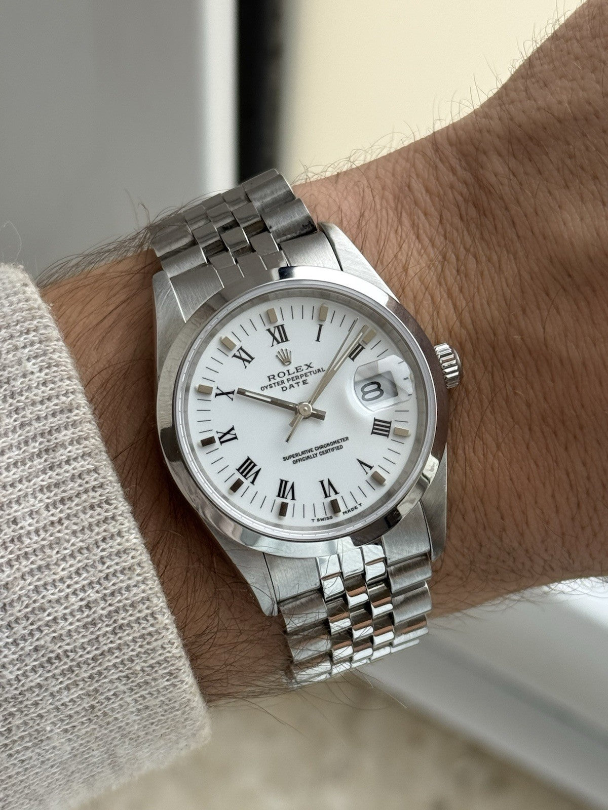 Rolex Oyster Perpetual Date 34mm Automatic  Watch Ref 15200
