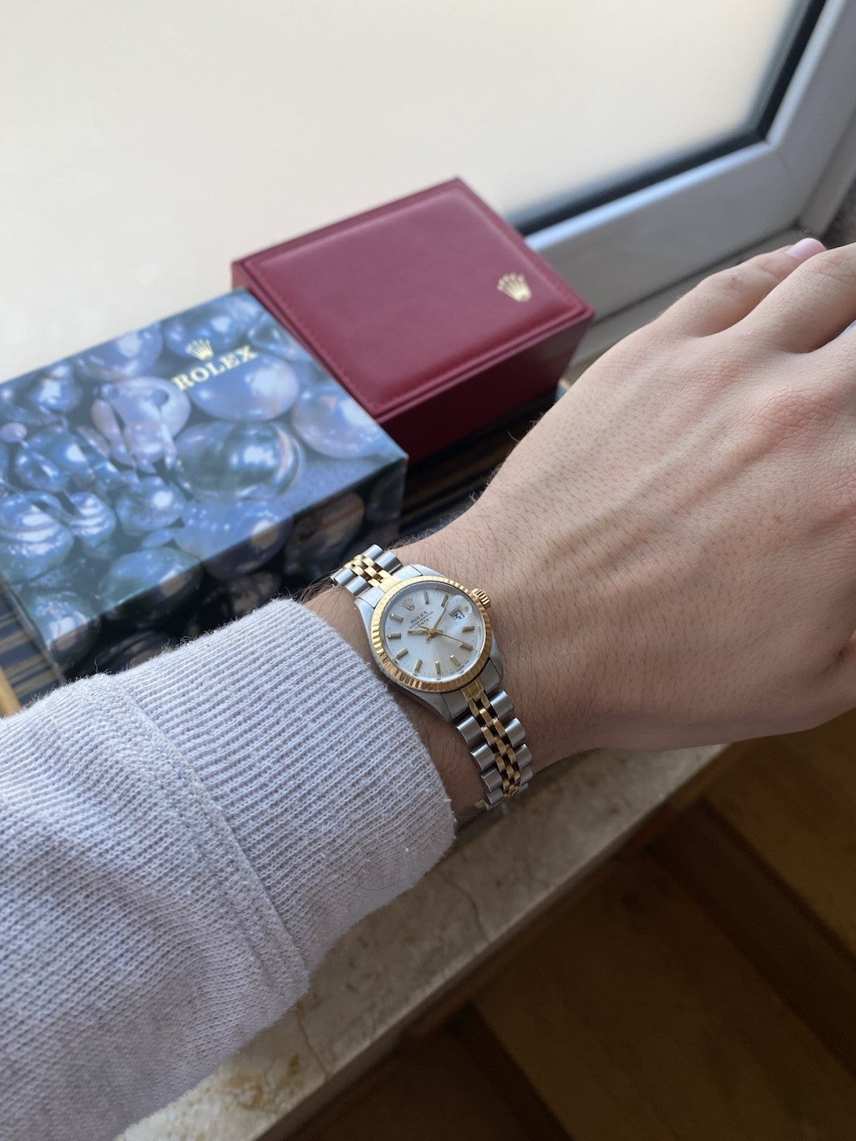 Rolex Oyster Perpetual Date Ladies Automatic 26mm Watch