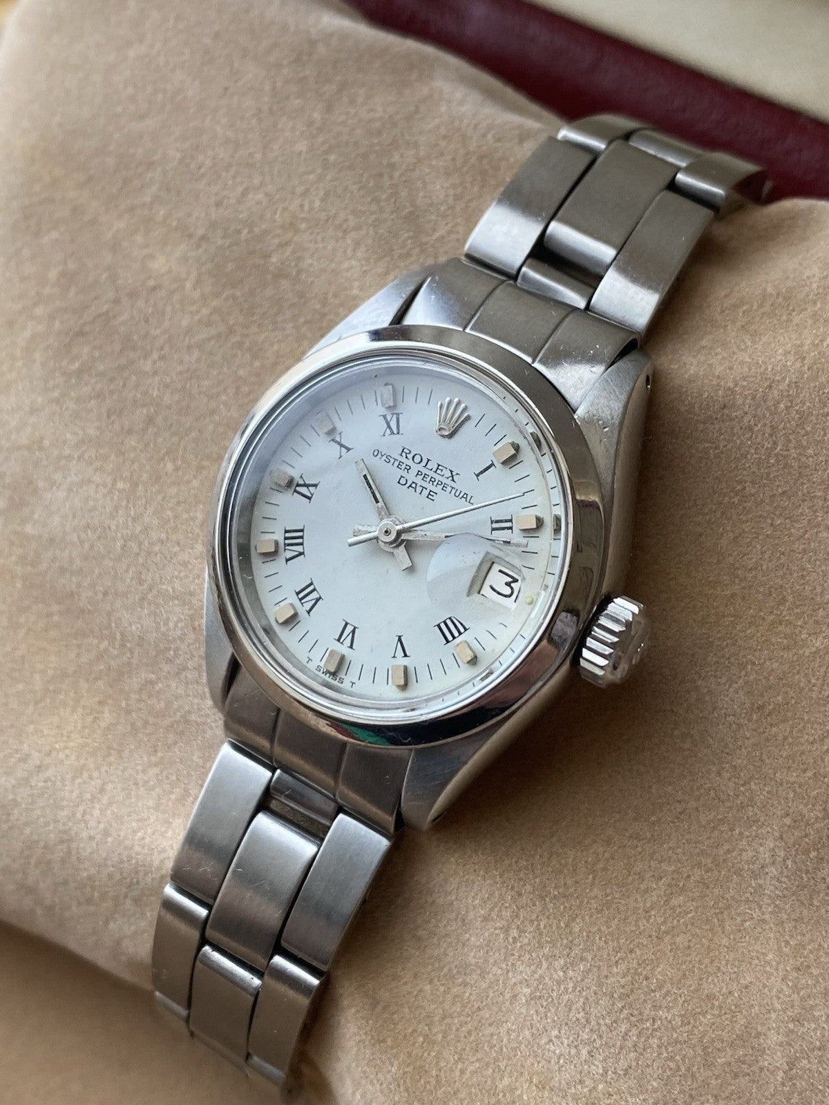 Rolex Oyster Perpetual Date Lady 26mm Watch