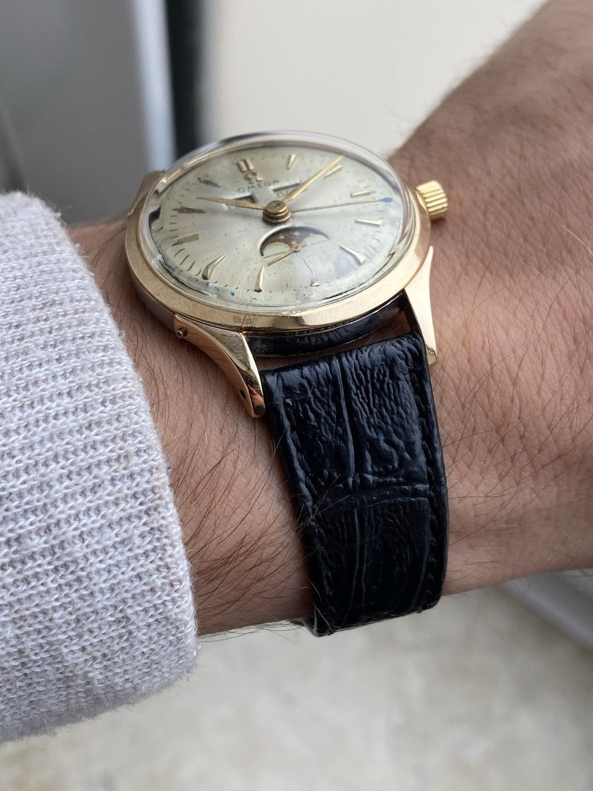 Vintage OMEGA Triple Calendar Moon Phase Cal. 381