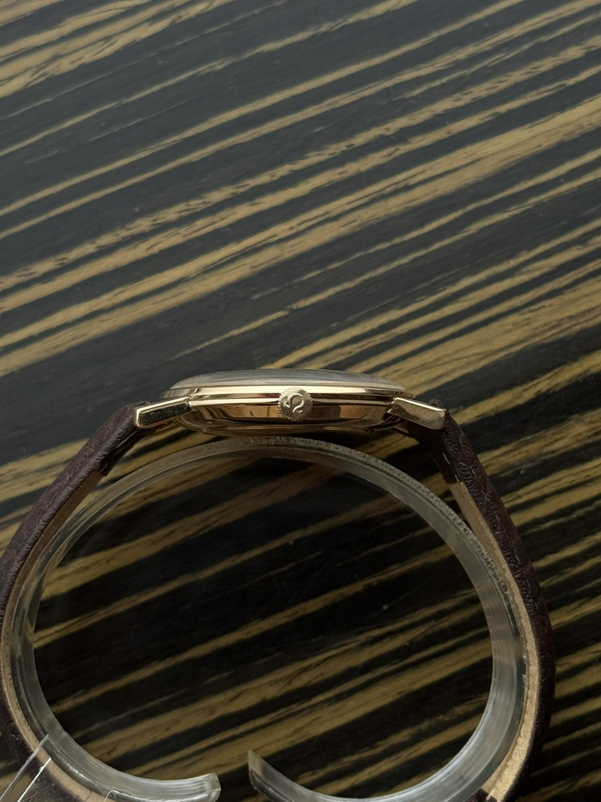 Omega Genève 18K Gold vintage manual wind watch